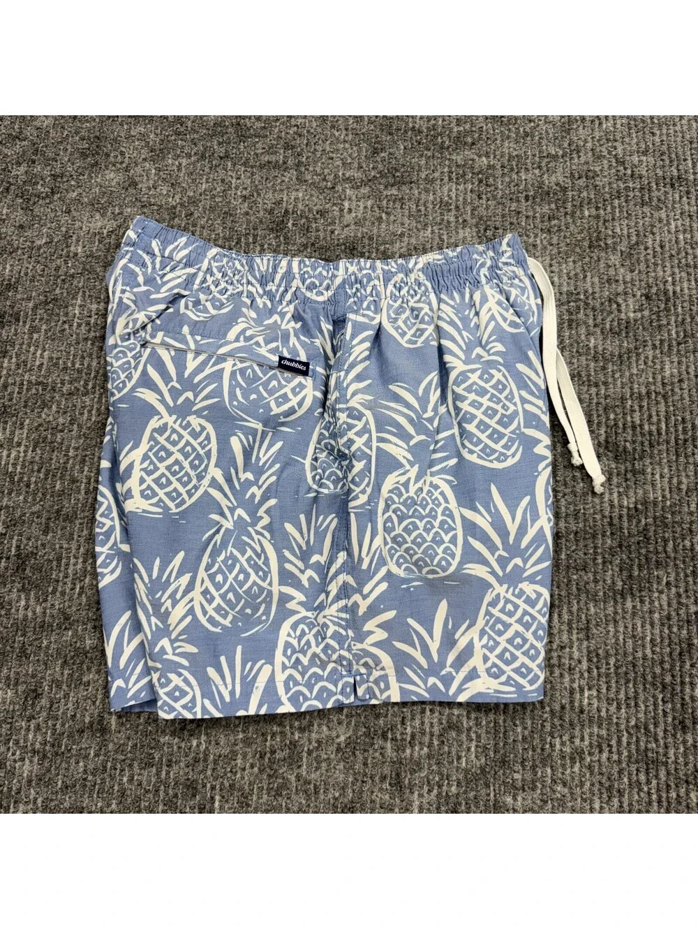 Chubbies Shorts Mens M Blue White Pineapple Beach AOP Lined Swim Trunks Pockets